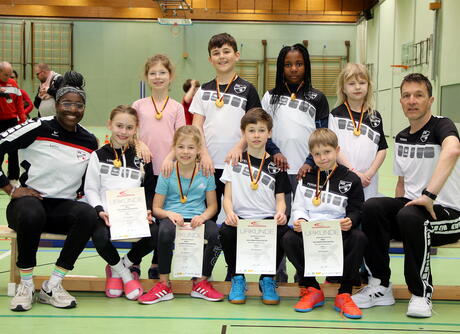 Esther und Thomas mit dem U10 Kreismeister-Team"KSV Runner"