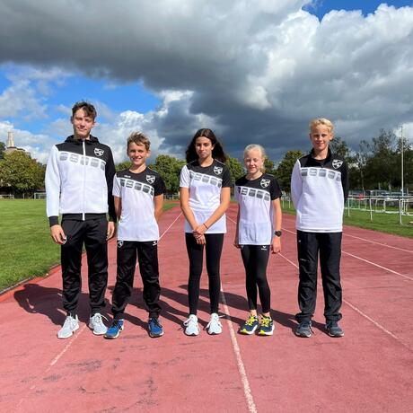 v.l.n.r. Elias Malsam, Felix Hollstein, Maria Mavrommatis, Tamina Linge und Julien Klenner