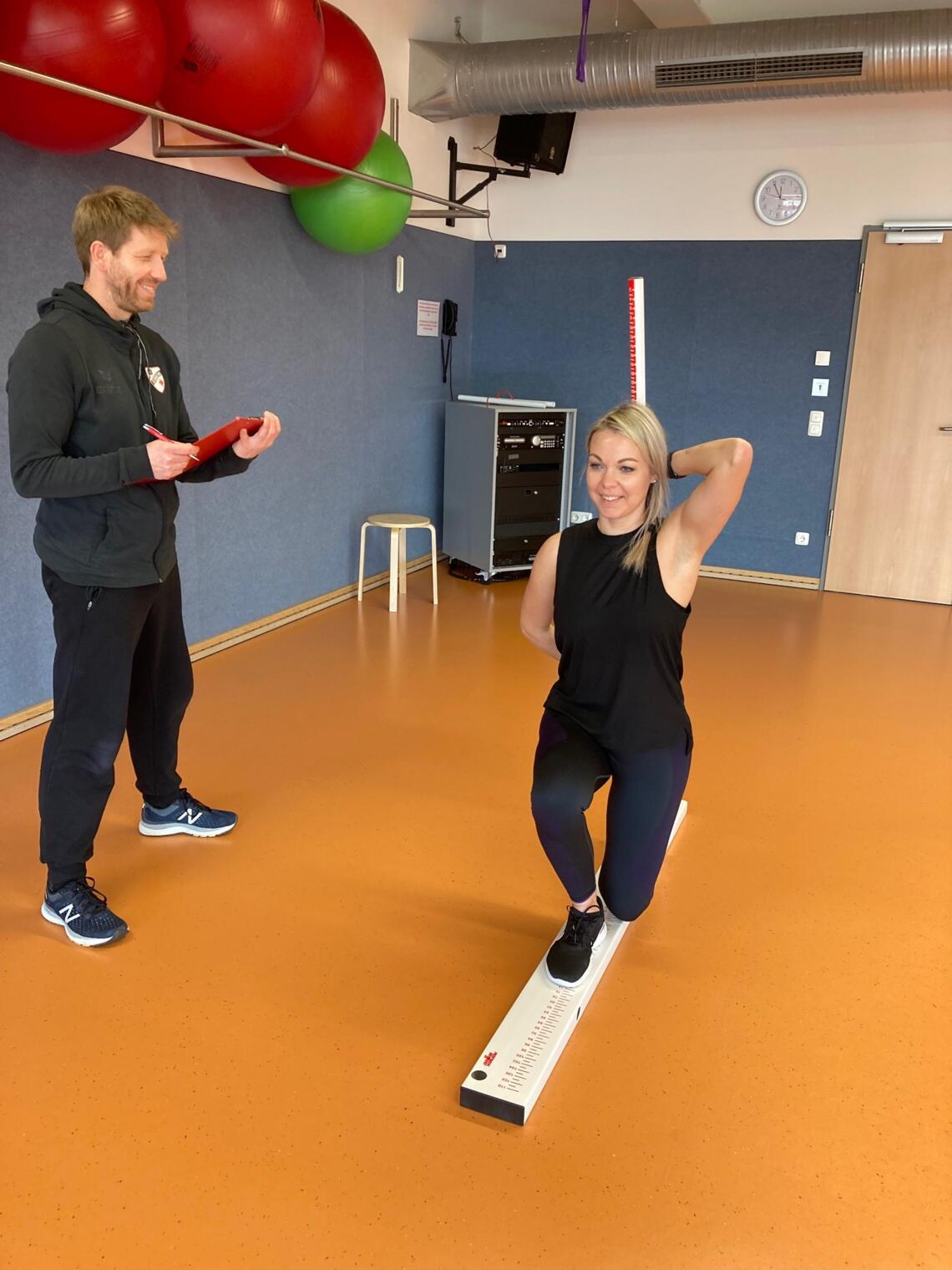 inline lunges - FMS Test inline lunges - FMS Test
