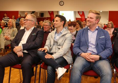 Hartmut Schäfer mit MdL Ulloth und ehemaligen MdL Florian Schneider